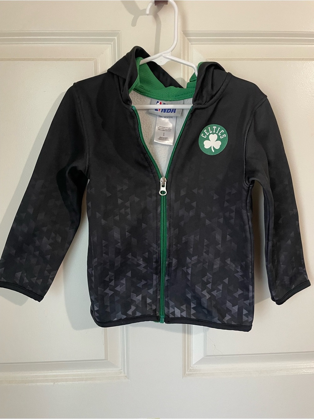 NBA Kids Black & Green Celtics Hooded Zip Jacket 4T
